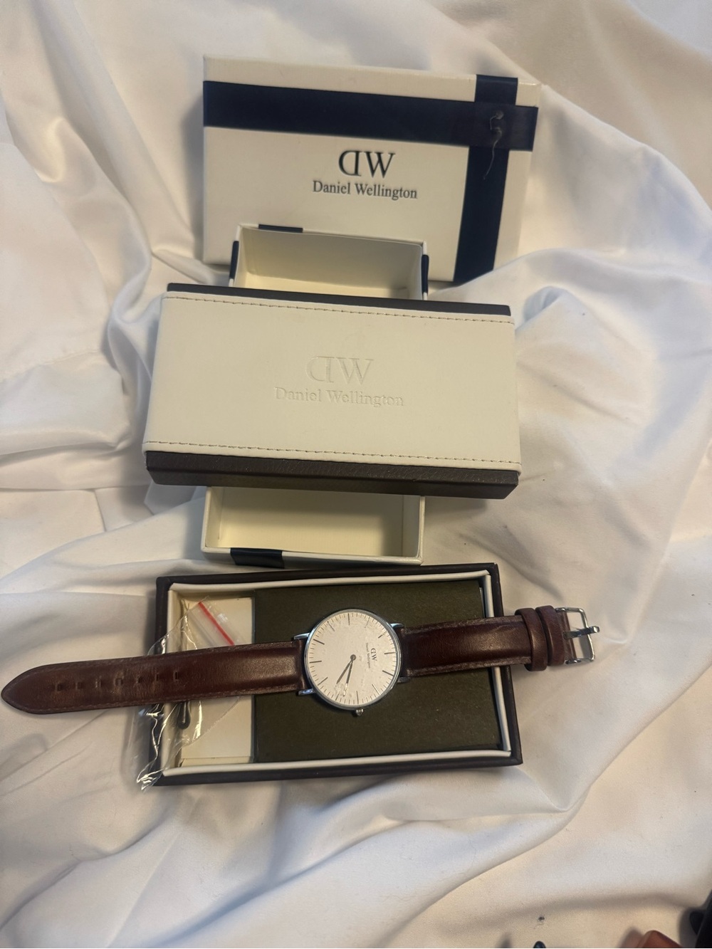 Daniel Wellington Brown Leather Strap Watch with Silver Case and White Dial